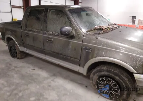 2002 Ford F-150 Lariat/Xlt z USA, uszkodzony, nr VIN 1FTRW08L22KB41910